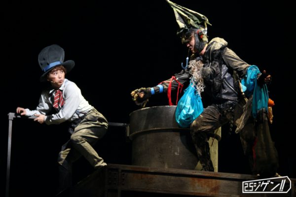 舞台『えんとつ町のプペル』東京公演開幕 絵本の世界を表現した 