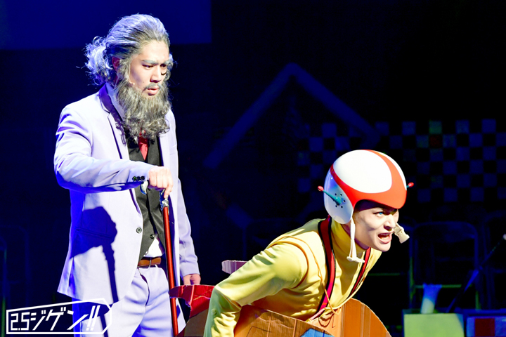 【ゲネプロレポ】細かいことは気にするな！　LIVEミュージカル演劇「チャージマン研！」R-2開幕 イメージ画像
