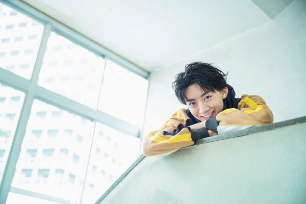 長妻怜央、役者としての今後と理想は？ 舞台『タンブリング』で