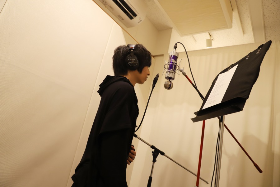 佐々木喜英のレコーディング現場に潜入、「非常幻想 -オーバーミラージュ-」への想いとは イメージ画像
