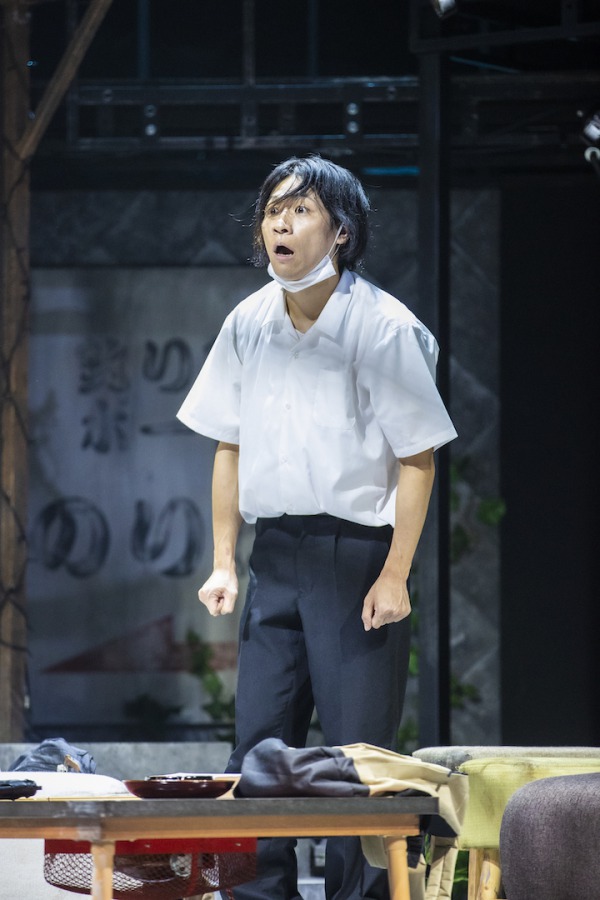 描かれる“一人の14歳”住田の姿　舞台『ヒミズ』開幕、ゲネプロ写真が公開 イメージ画像