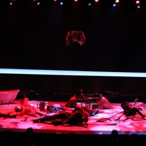 雷太・北野日奈子ら出演、「ダリとガラ」開幕　舞台写真が到着 イメージ画像