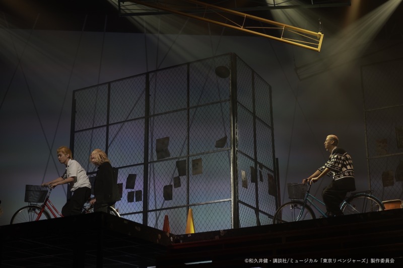 ミュージカル「東京リベンジャーズ」開幕　舞台写真が解禁に イメージ画像